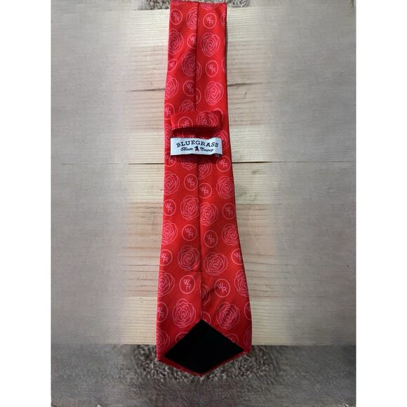 Woodford Reserve Bluegrass Tie & Bow Tie Set - 100% Silk Promotional Derby Style - Picture 3 of 3